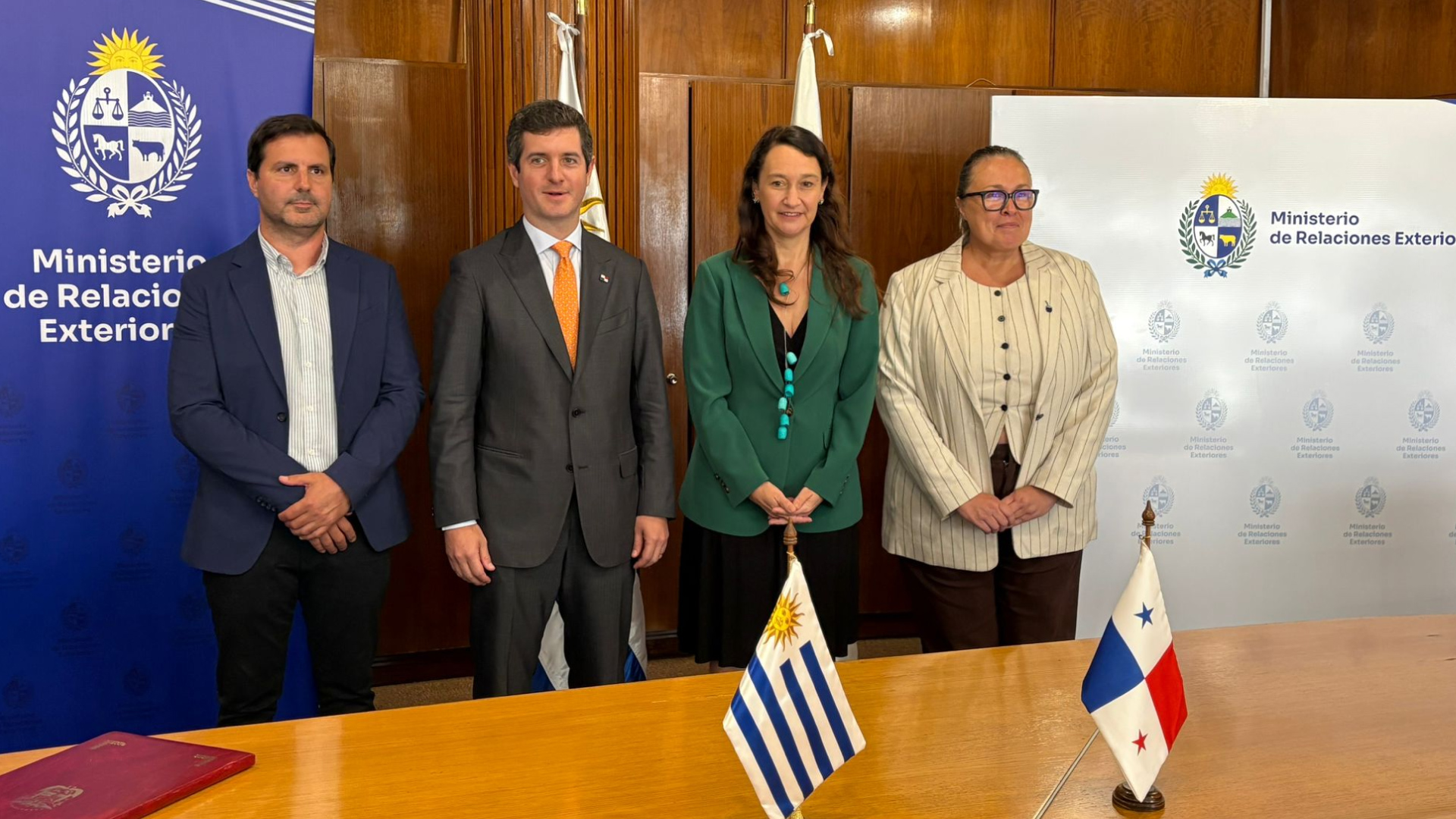 Uruguay y Panamá firman un acuerdo de coproducción para fortalecer la integración audiovisual